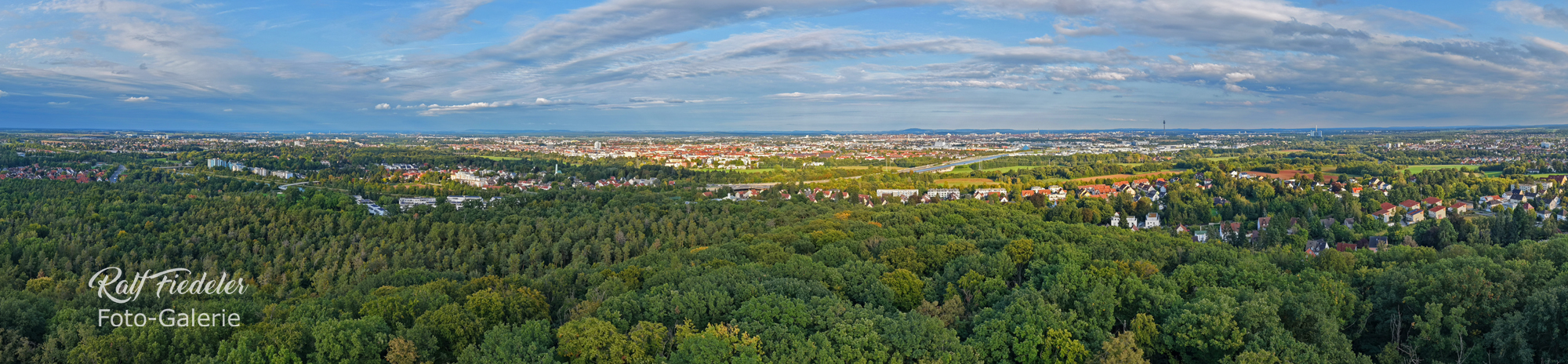 Drohnen-Panoramafoto mit Fürth vom Aussichtsturm Alte Veste aus