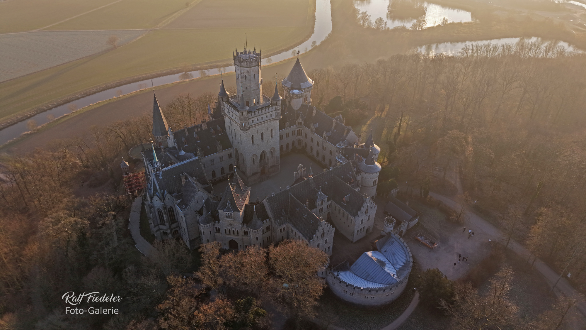 Drohnenfoto vom Schloss Marienburg aus nördlicher Richtung