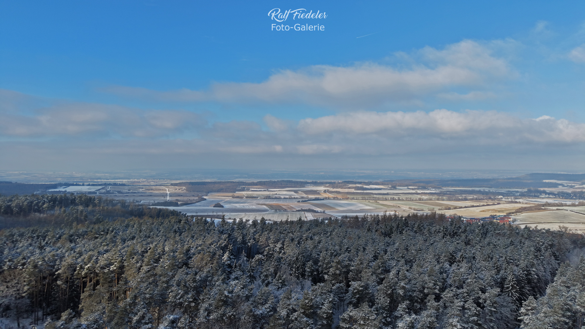 Drohnenfoto an der Hochstraße der Frankenhöhe in der Nähe vom Strassenhof