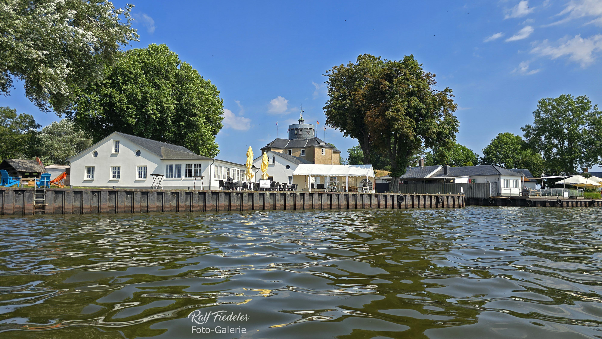 Insel Wilhelmstein mit Festung aus süd-westlicher Richtung vom E-Boot aus