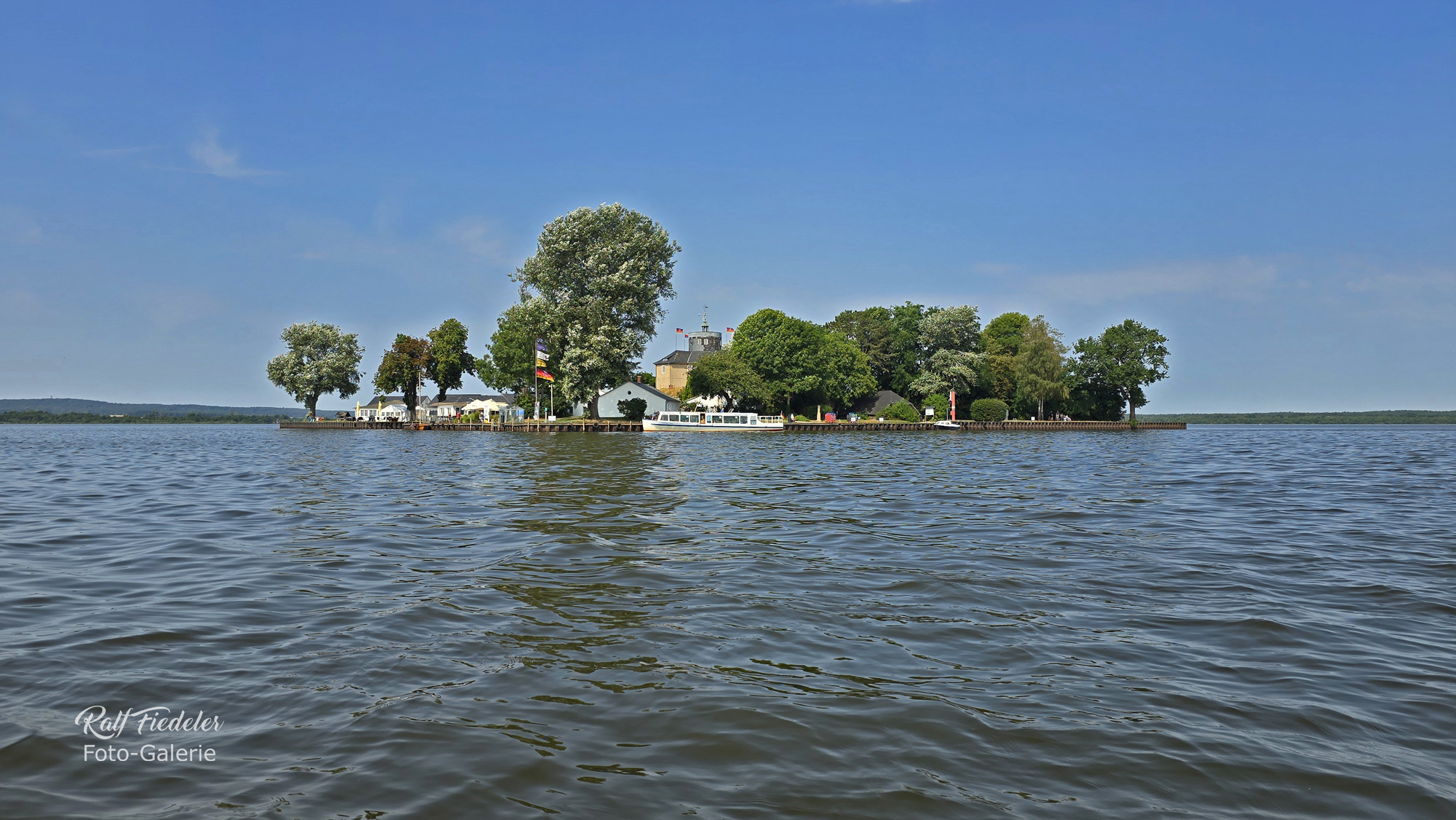 Insel Wilhelmstein mit Festung aus östlicher Richtung vom E-Boot aus