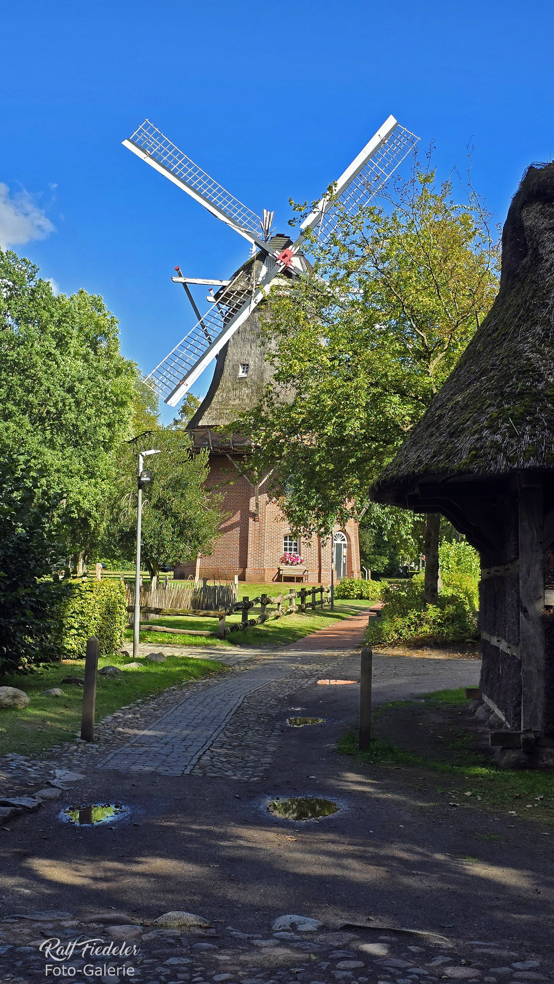 Rügenwalder Mühle im Ammerländer Freilichtmuseum neben dem Kurpark