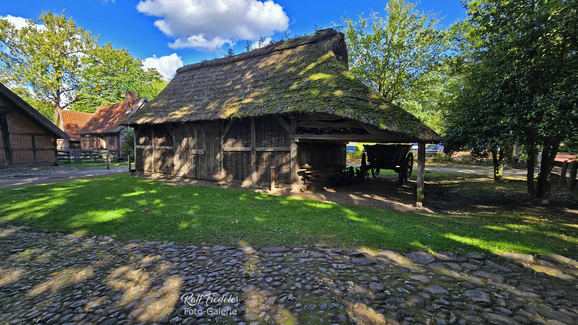 Scheune vom Bauernhaus im Ammerländer Freilichtmuseum neben dem Kurpark
